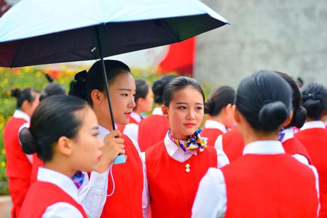 都江堰蒲阳中学招生办电话号码
